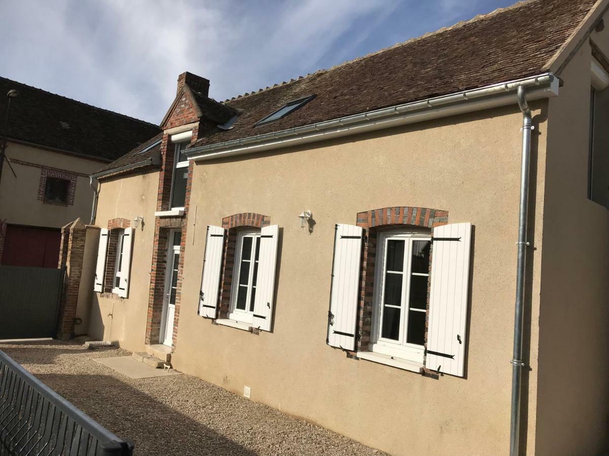 Au 24 Villa Villiers-Louis Bagian luar foto